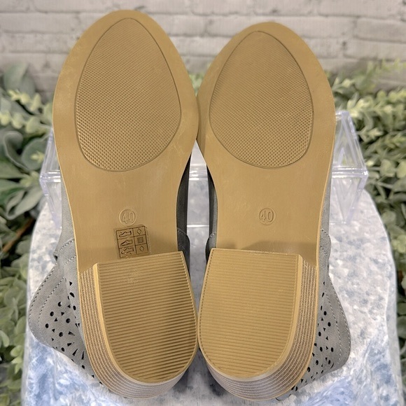 🩶Gray Chunky Low-Cut Perforated Western Styled Ankle Booties WMS 8.5M🩶NWOT - Picture 10 of 11